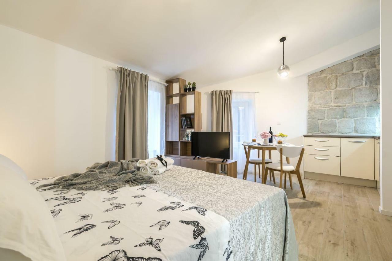 Apartment Petar in old part of town Сплит Екстериор снимка