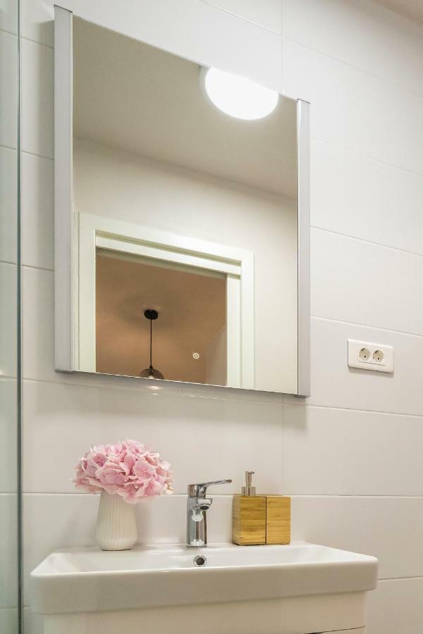 Apartment Petar in old part of town Сплит Екстериор снимка