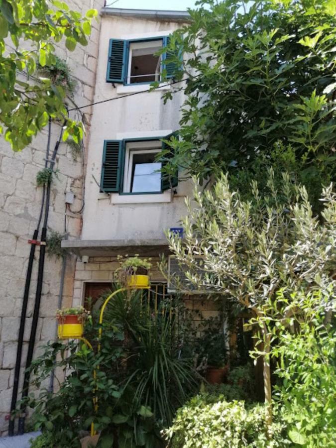 Apartment Petar in old part of town Сплит Екстериор снимка