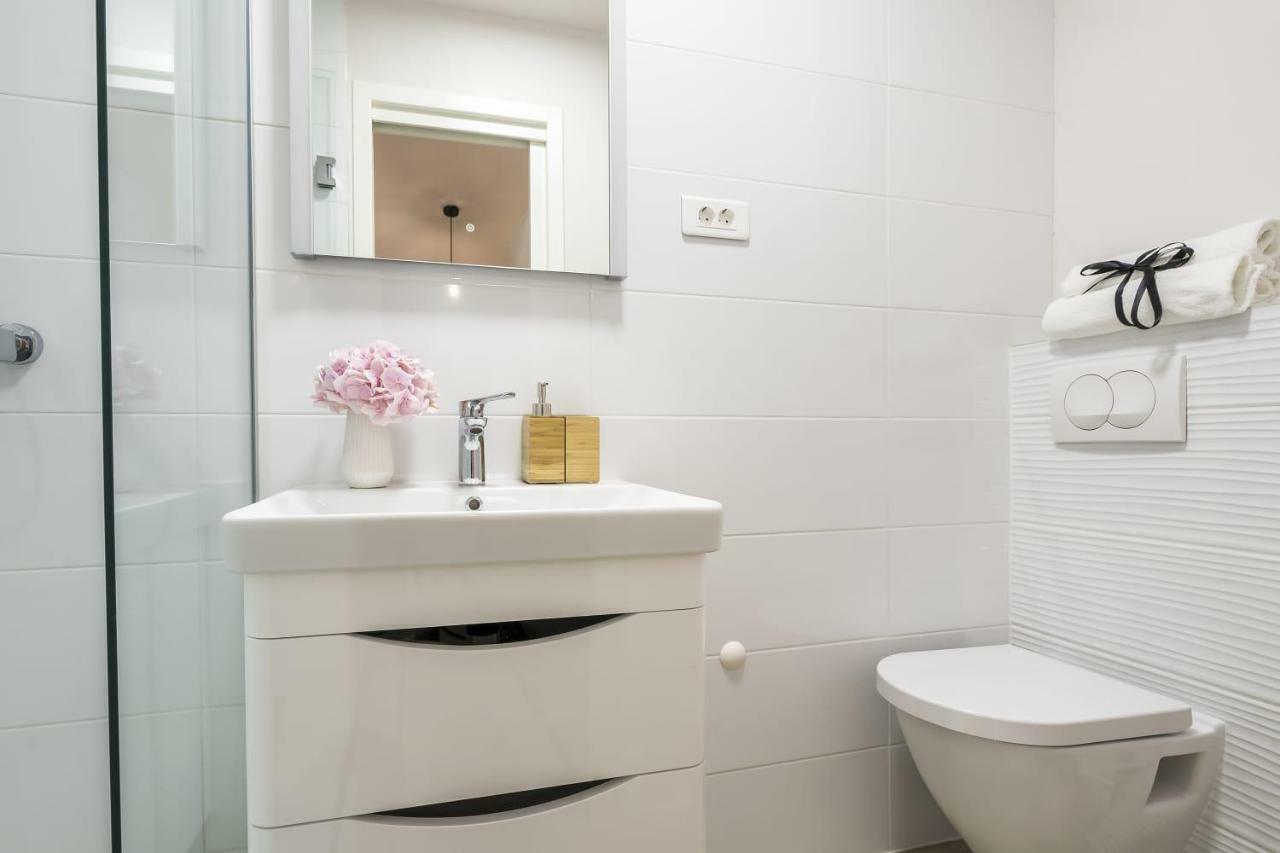 Apartment Petar in old part of town Сплит Екстериор снимка