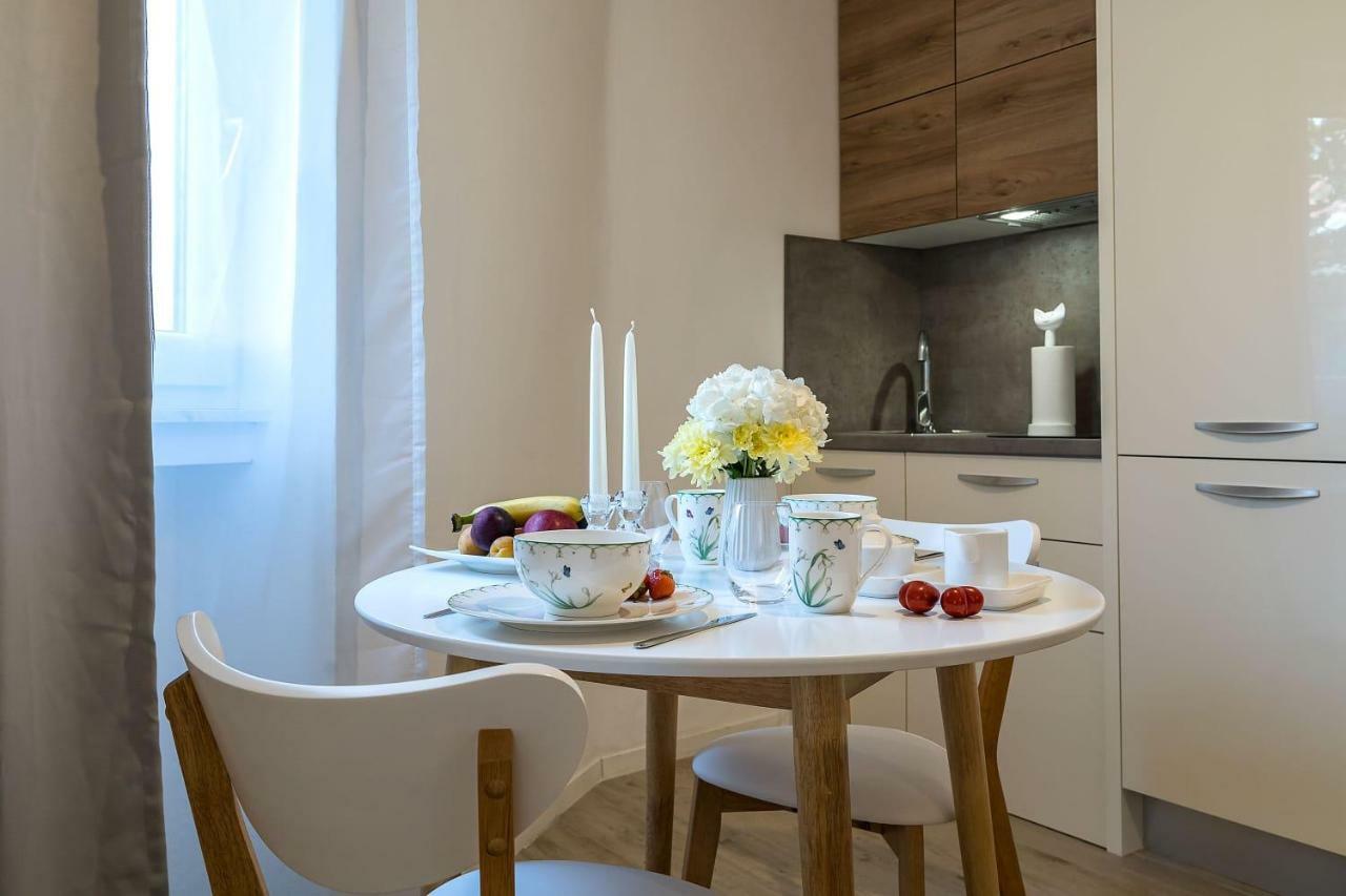 Apartment Petar in old part of town Сплит Екстериор снимка