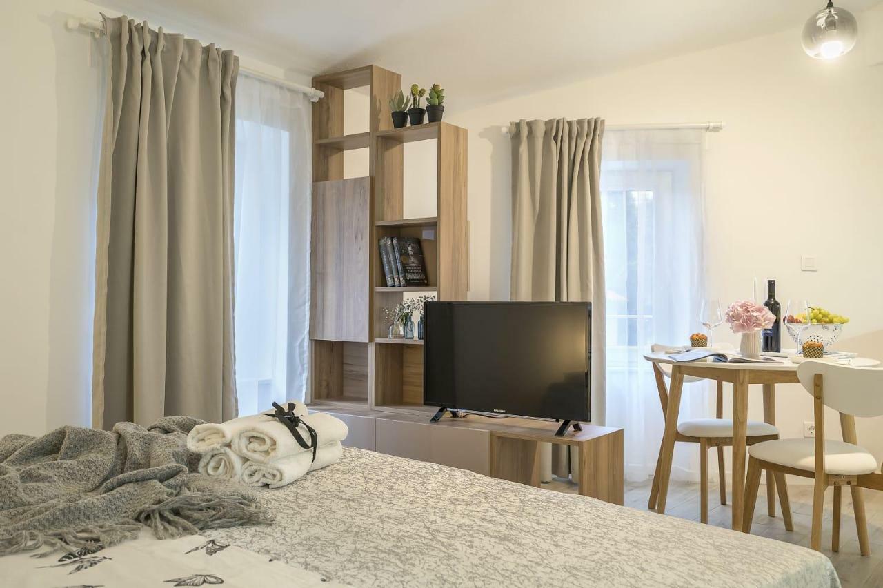 Apartment Petar in old part of town Сплит Екстериор снимка