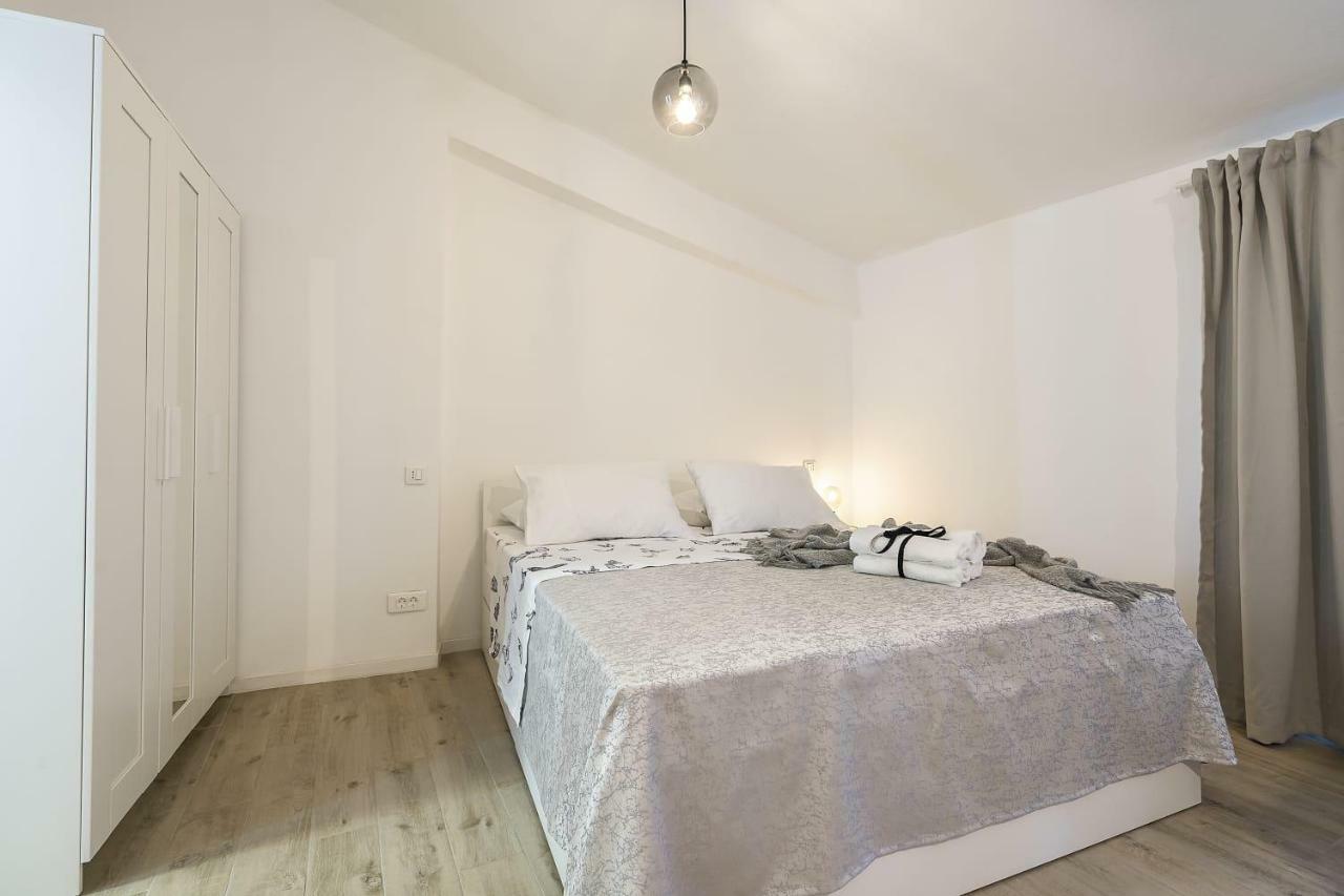 Apartment Petar in old part of town Сплит Екстериор снимка